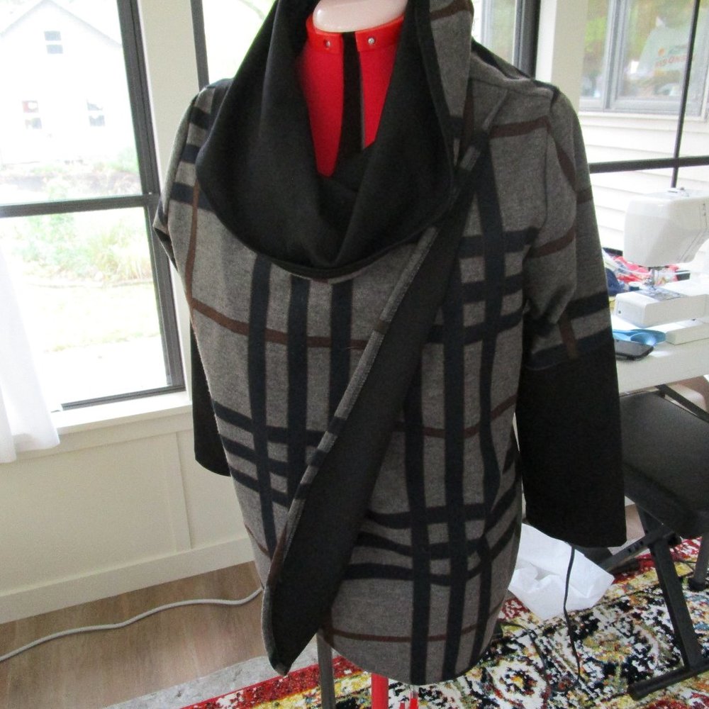 Women's size large tunic type  fall weight, cowl neck top.